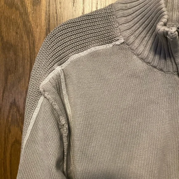 👚(bundle 4 items w/👚for $16) Gray zip up sweater by BKE - Picture 4 of 11
